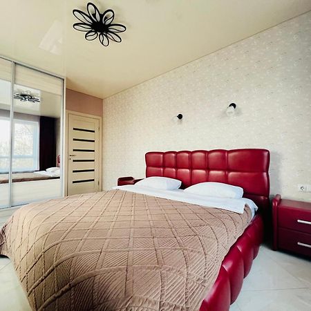 Appartement Шевченка,60 - Семицвіт à Lviv Extérieur photo