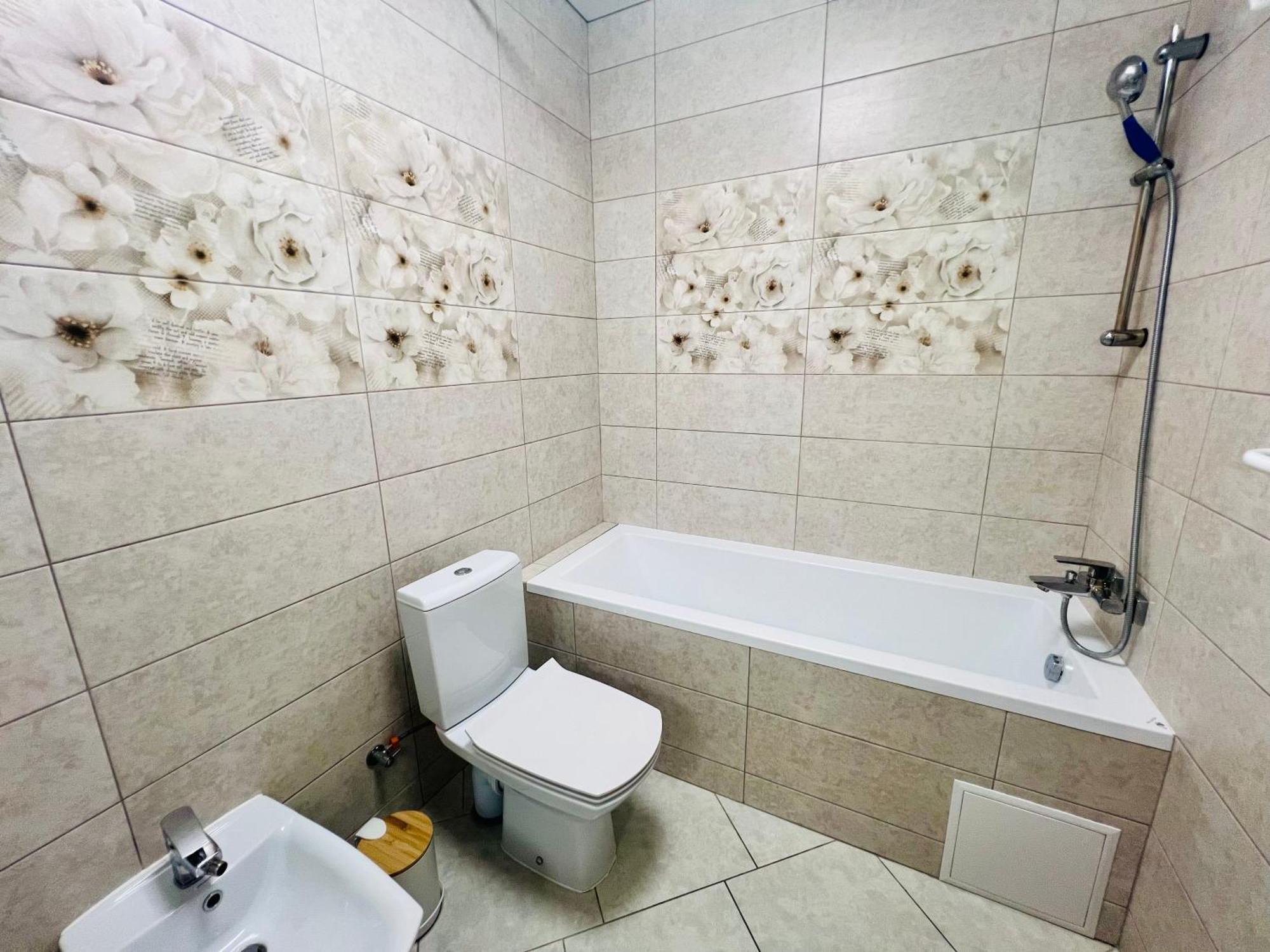 Appartement Шевченка,60 - Семицвіт à Lviv Extérieur photo